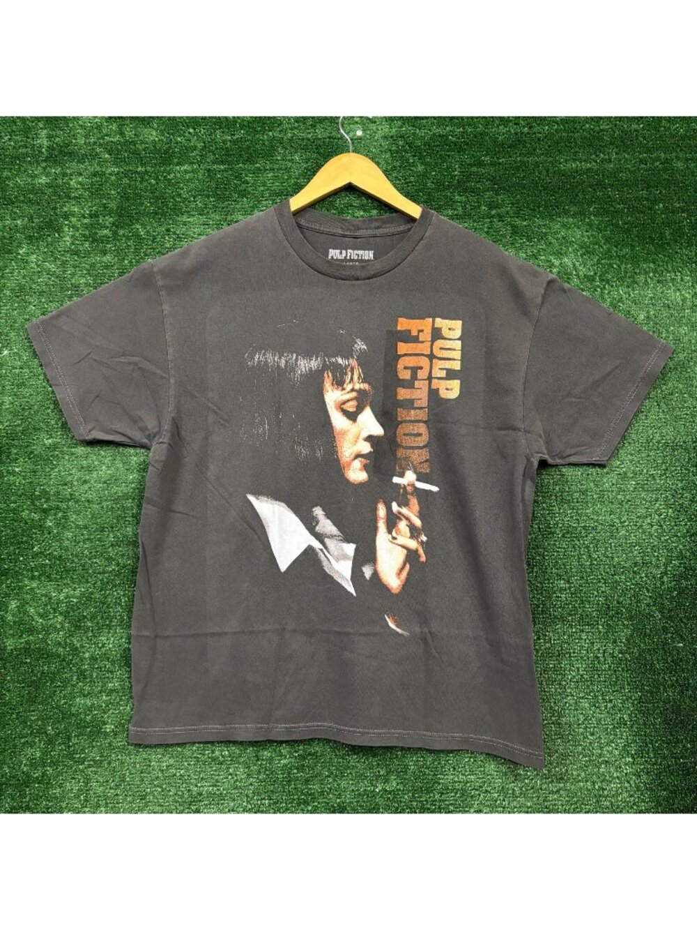 Quentin Tarantino's Pulp Fiction Mia Wallace T-Shirt Size Large